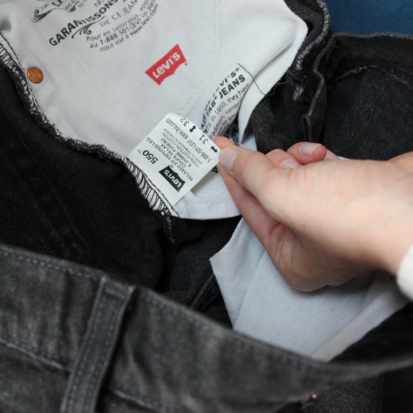 Vintage Black Levi's 550; Mens; 31x32; Relaxed Tapered Leg; Made in Canada - Picture 3 of 6